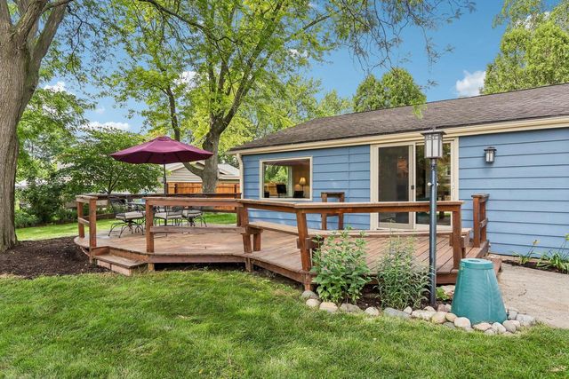 17675 Wexford COURT, Brookfield, WI 53045
