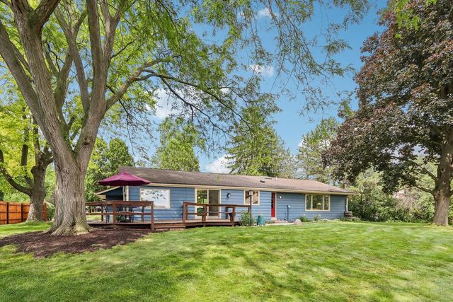 17675 Wexford COURT, Brookfield, WI 53045