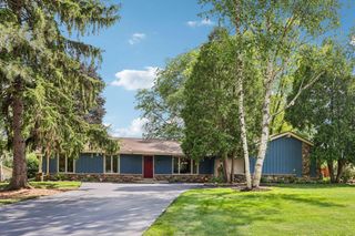 17675 Wexford COURT, Brookfield, WI 53045