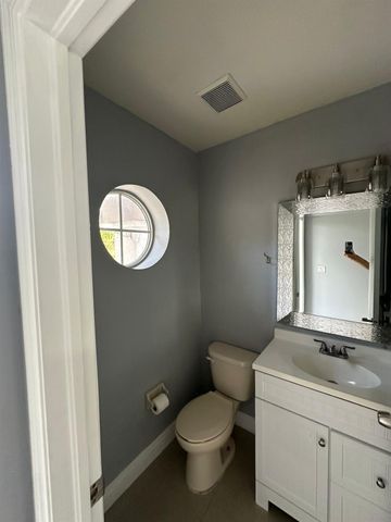 7700 Stone Harbour Drive 4, Lake Worth, FL 33467