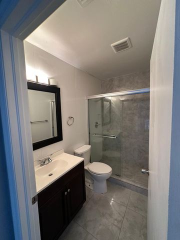 7700 Stone Harbour Drive 4, Lake Worth, FL 33467