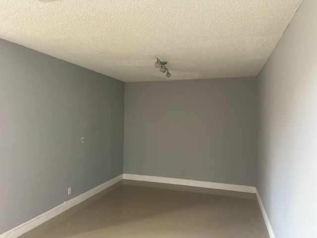 7700 Stone Harbour Drive 4, Lake Worth, FL 33467