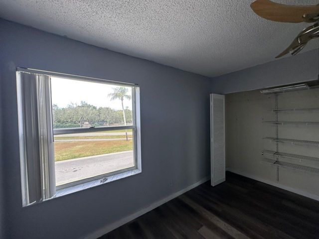 7700 Stone Harbour Drive 4, Lake Worth, FL 33467