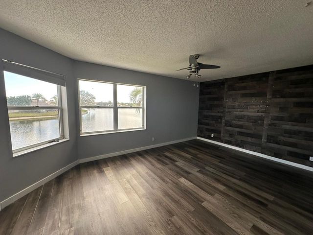 7700 Stone Harbour Drive 4, Lake Worth, FL 33467