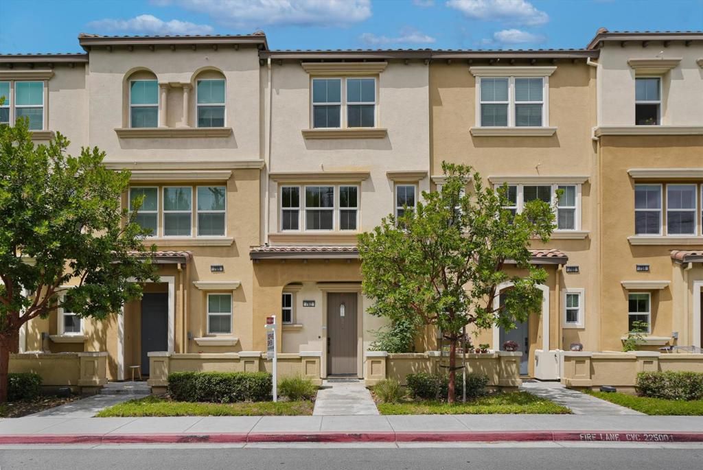 Image 10 of property listing at 762 Amalfi Loop, Milpitas, CA 95035