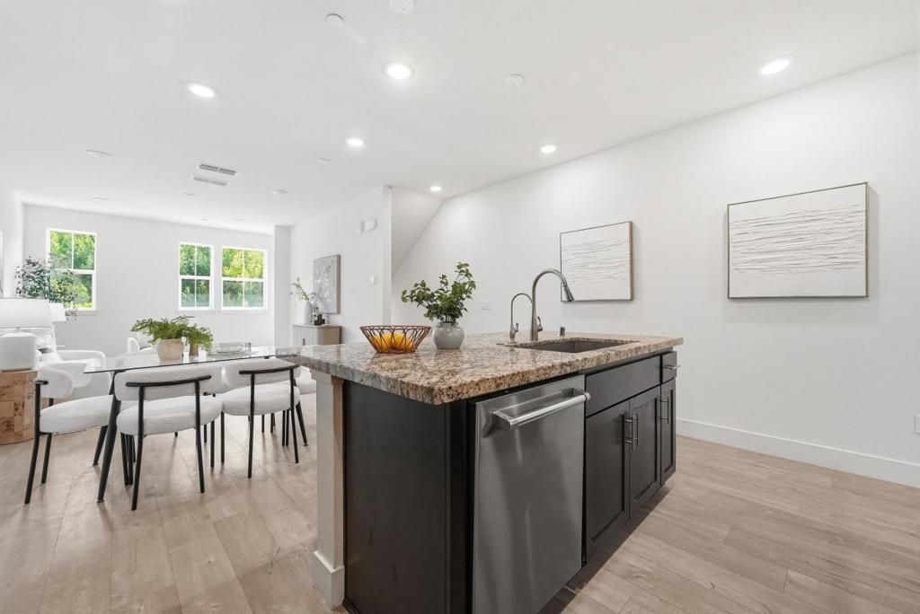 Image 12 of property listing at 762 Amalfi Loop, Milpitas, CA 95035