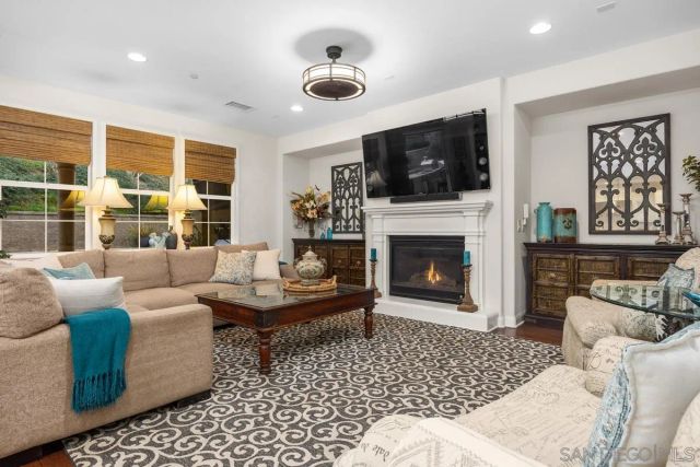 2819 Lido Pl, Carlsbad, CA 92008