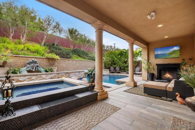2819 Lido Pl, Carlsbad, CA 92008