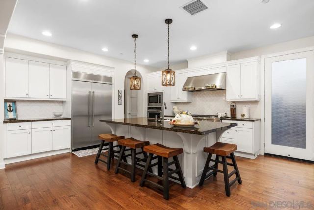 2819 Lido Pl, Carlsbad, CA 92008