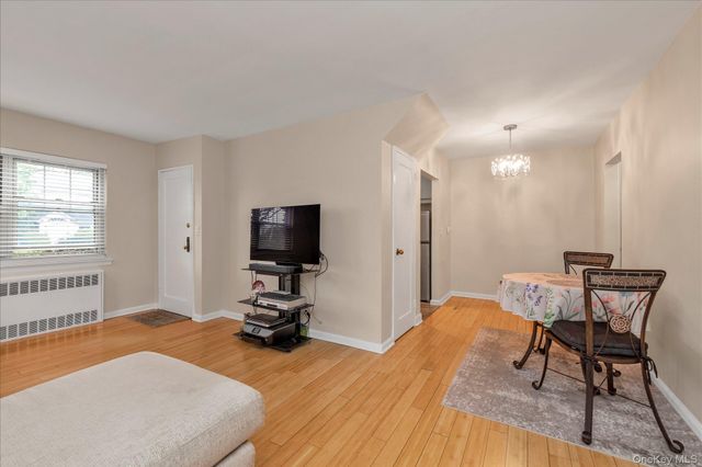396 Merrick Road 1A, Rockville Centre, NY 11570