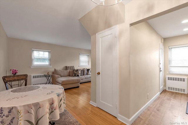 396 Merrick Road 1A, Rockville Centre, NY 11570