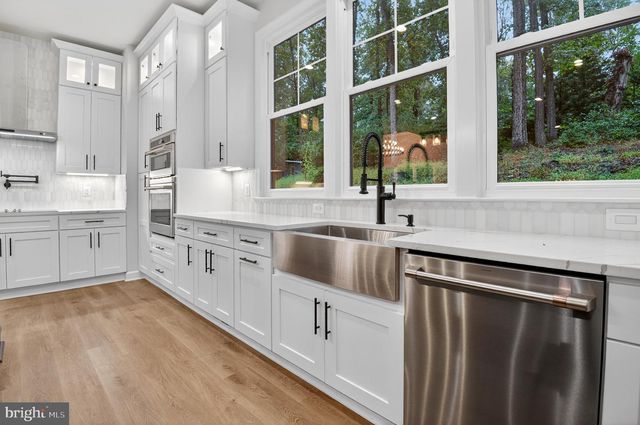 11600 BLUE RIDGE LN, Great Falls, VA 22066