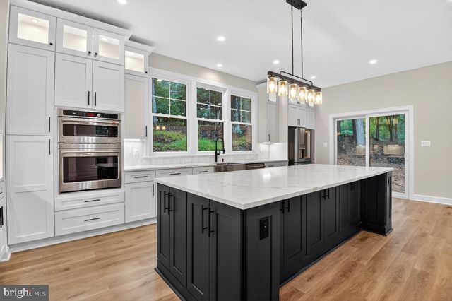 11600 BLUE RIDGE LN, Great Falls, VA 22066