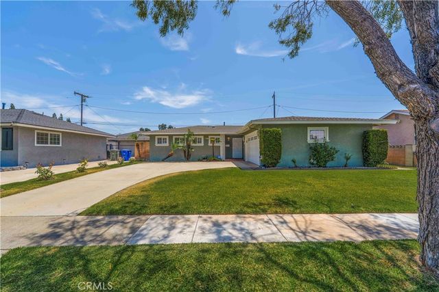 7442 Santa Domingo, Buena Park, CA 90620