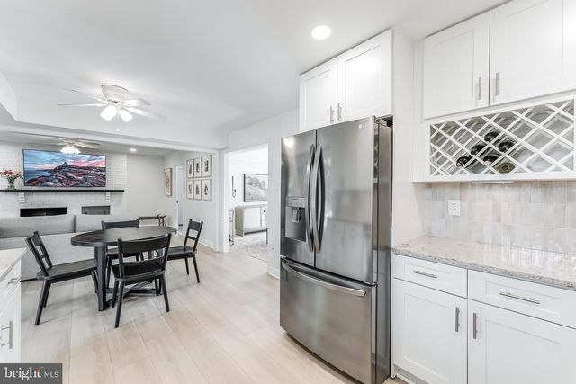 13120 PAVILION LN, Fairfax, VA 22033