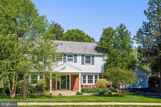 13120 PAVILION LN, Fairfax, VA 22033