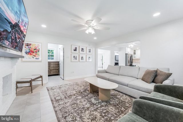 13120 PAVILION LN, Fairfax, VA 22033