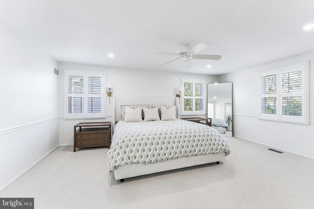 13120 PAVILION LN, Fairfax, VA 22033