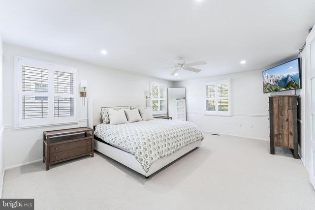 13120 PAVILION LN, Fairfax, VA 22033