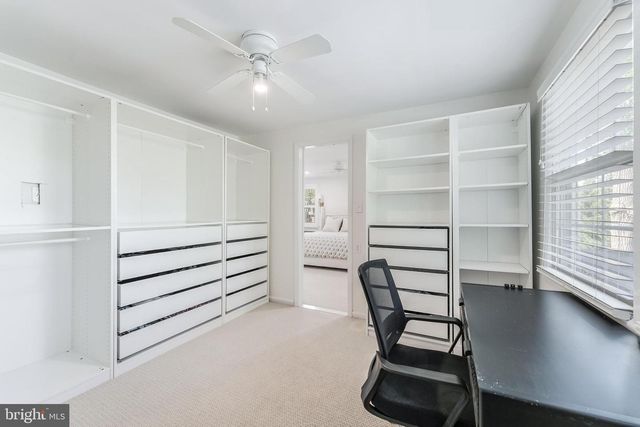 13120 PAVILION LN, Fairfax, VA 22033