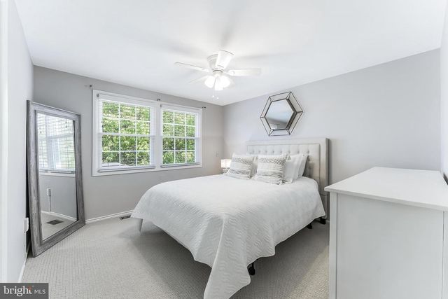 13120 PAVILION LN, Fairfax, VA 22033