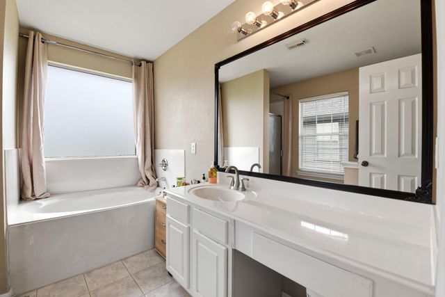 5702 Taylan Lane, Rosenberg, TX 77471