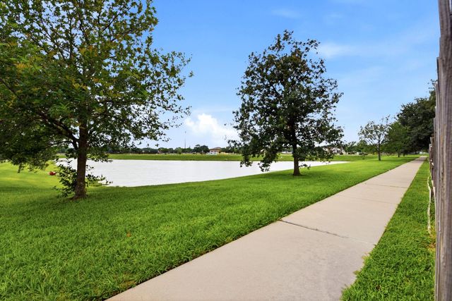 5702 Taylan Lane, Rosenberg, TX 77471