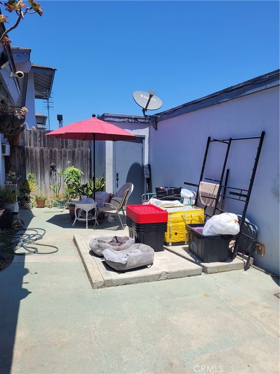 Image 11 of property listing at 11063 Kibbins, Stanton, CA 90680
