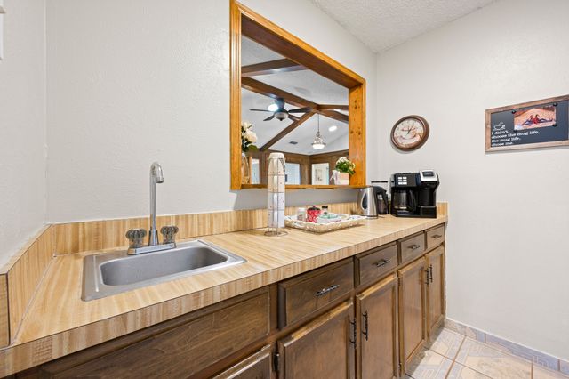 108 N Cliffside Drive N, Burleson, TX 76028