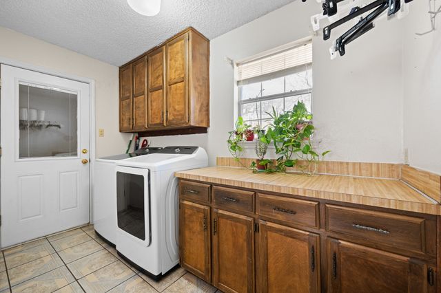 108 N Cliffside Drive N, Burleson, TX 76028