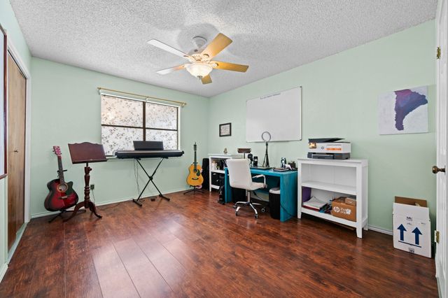 108 N Cliffside Drive N, Burleson, TX 76028