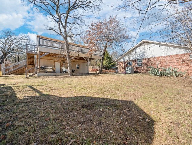 108 N Cliffside Drive N, Burleson, TX 76028