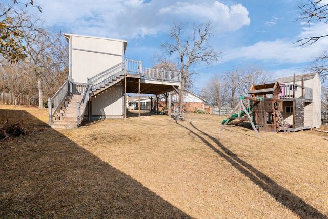 108 N Cliffside Drive N, Burleson, TX 76028