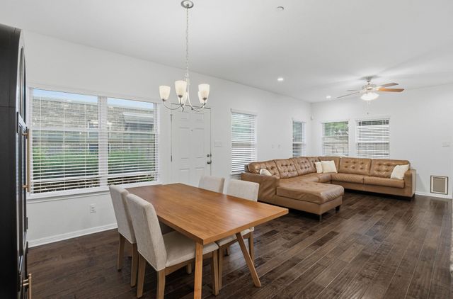 2304 S Lakeline BLVD 404, Cedar Park, TX 78613