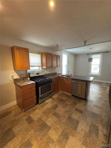 518 Randle Street, Edwardsville, IL 62025