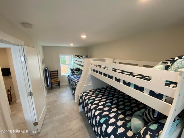 118 8TH Avenue N, Jacksonville Beach, FL 32250