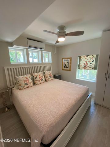 118 8TH Avenue N, Jacksonville Beach, FL 32250