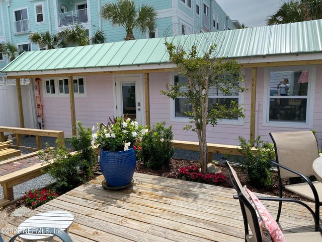 118 8TH Avenue N, Jacksonville Beach, FL 32250