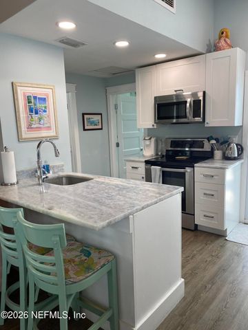 118 8TH Avenue N, Jacksonville Beach, FL 32250