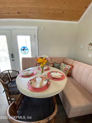 118 8TH Avenue N, Jacksonville Beach, FL 32250