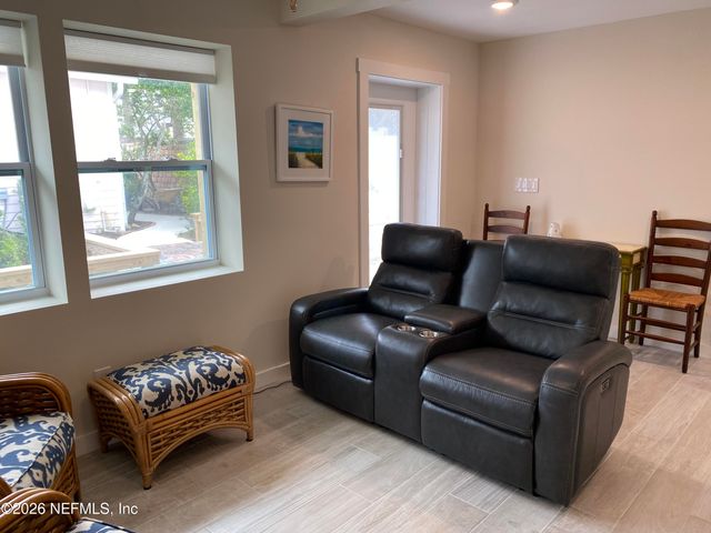 118 8TH Avenue N, Jacksonville Beach, FL 32250