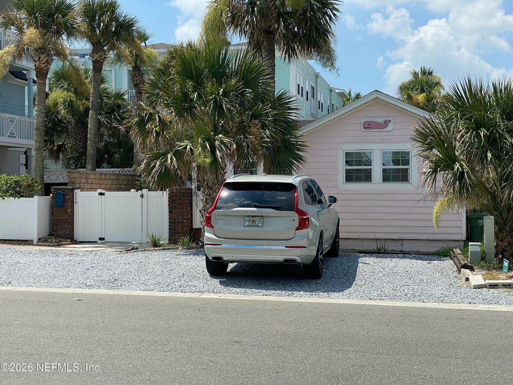 118 8TH Avenue N, Jacksonville Beach, FL 32250