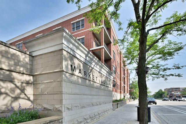 210 N Addison Avenue 301, Elmhurst, IL 60126