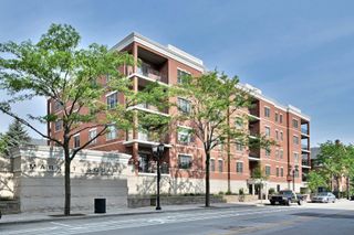 210 N Addison Avenue 301, Elmhurst, IL 60126