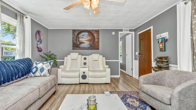 8 Burr Circle, Murrells Inlet, SC 29576