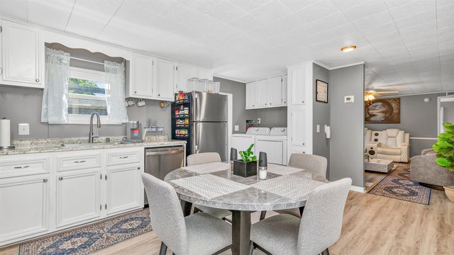 8 Burr Circle, Murrells Inlet, SC 29576