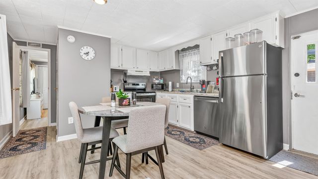 8 Burr Circle, Murrells Inlet, SC 29576