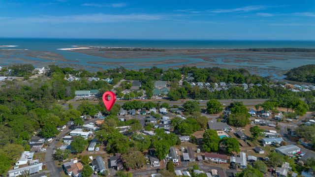 8 Burr Circle, Murrells Inlet, SC 29576