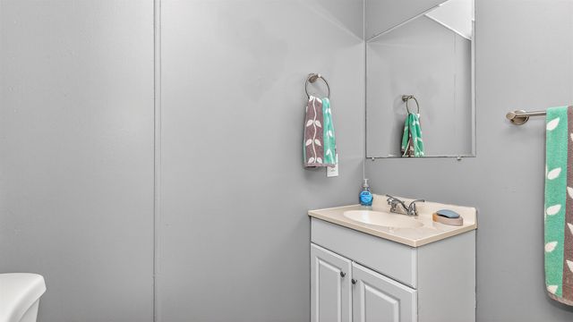 8 Burr Circle, Murrells Inlet, SC 29576