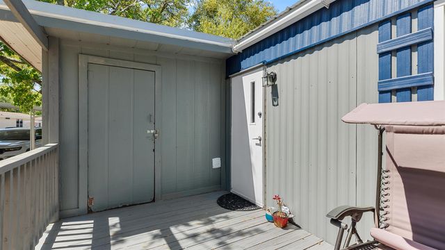 8 Burr Circle, Murrells Inlet, SC 29576